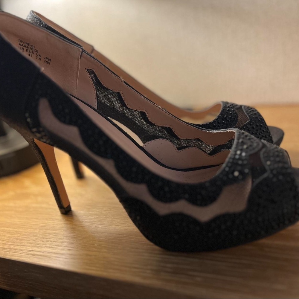 Dream Pairs size 9 heels 🖤